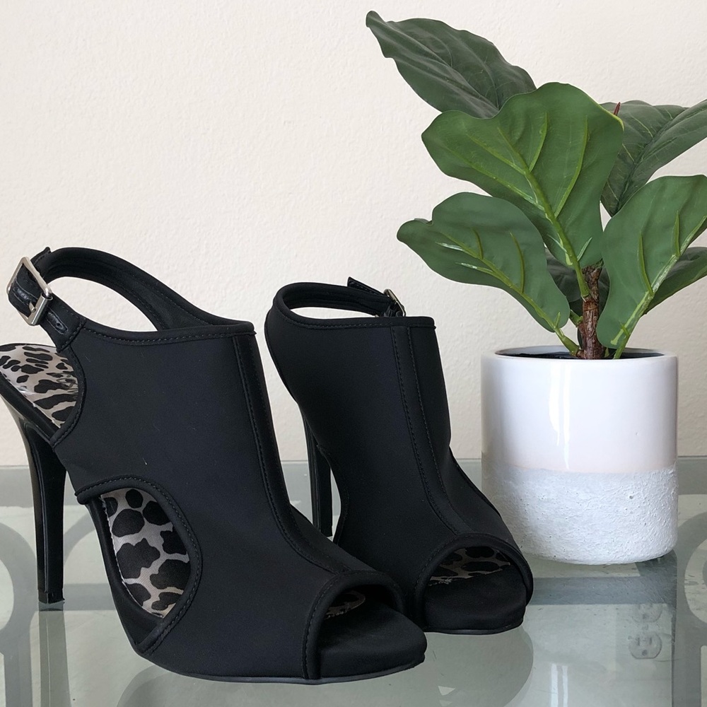 Cosmopolitan Heels